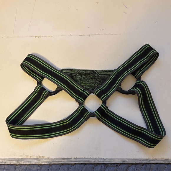 Green and Black Cell Block 13 Harness - Picture 2 of 4